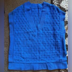 NWOT Lululemon Cable-Knit Relaxed-Fit
Sweater Vest Blue Size Large
Oversized